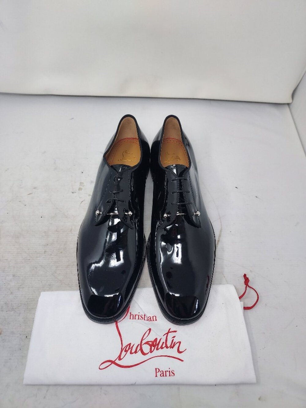 Christian Louboutin MENS Chambeliss Patent Leather Derby Shoe